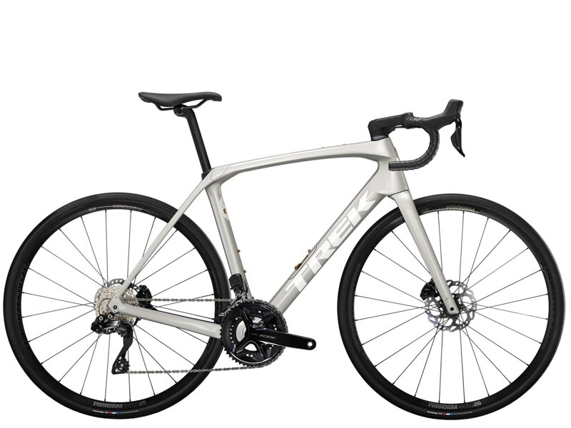 Bicykel Trek Domane SL 6 Gen 4 2025 strieborný Bicykel Trek Domane SL 6 Gen 4 2025 strieborný